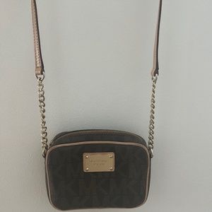 Authentic Michael Kors Cross body